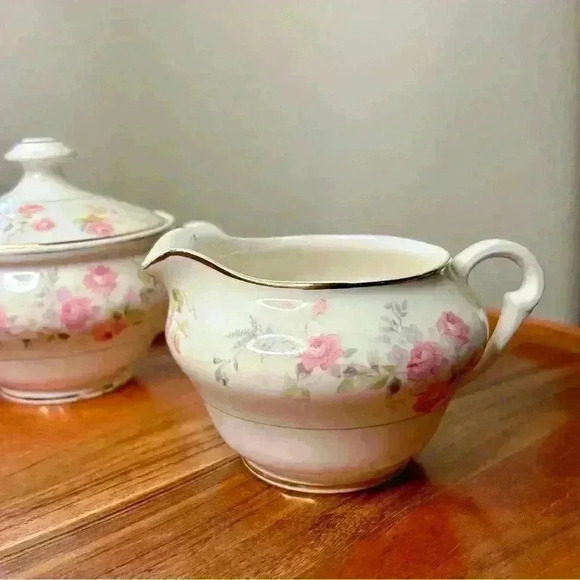 Roselyn | Vintage Cream and Sugar Porcelain Set - Picture 3 of 5